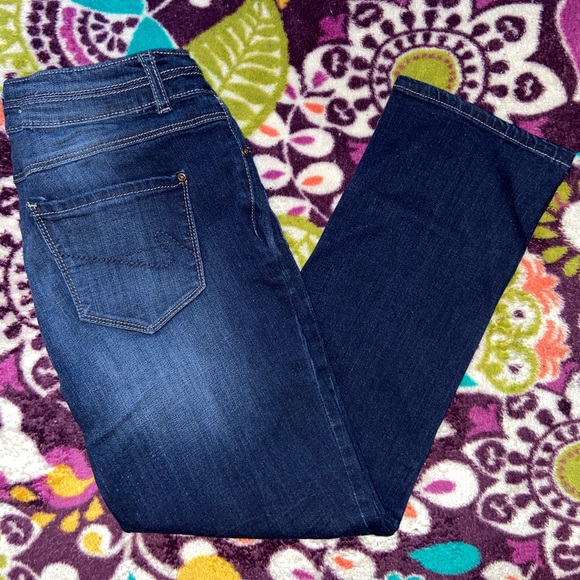 Cato Size 6 Contemporary Fit Jeans - Picture 3 of 3